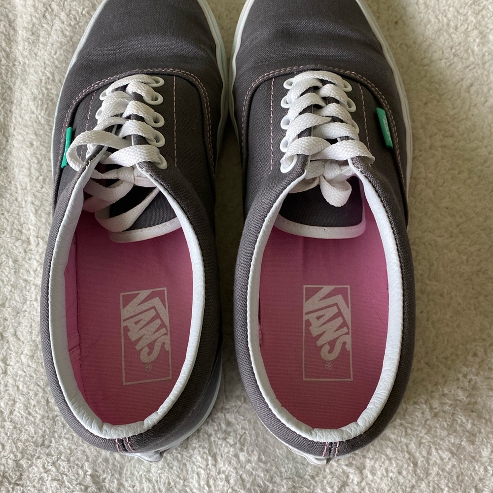 Classic Vans in grey !! - Picture 5 of 6